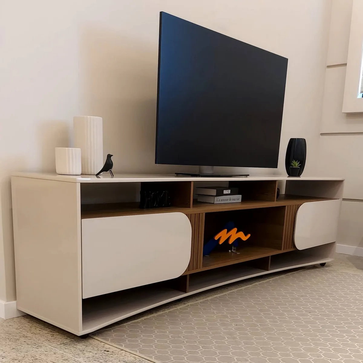 Rack Estocolmo para TV até 60 polegadas - Carvalho C / Grafite